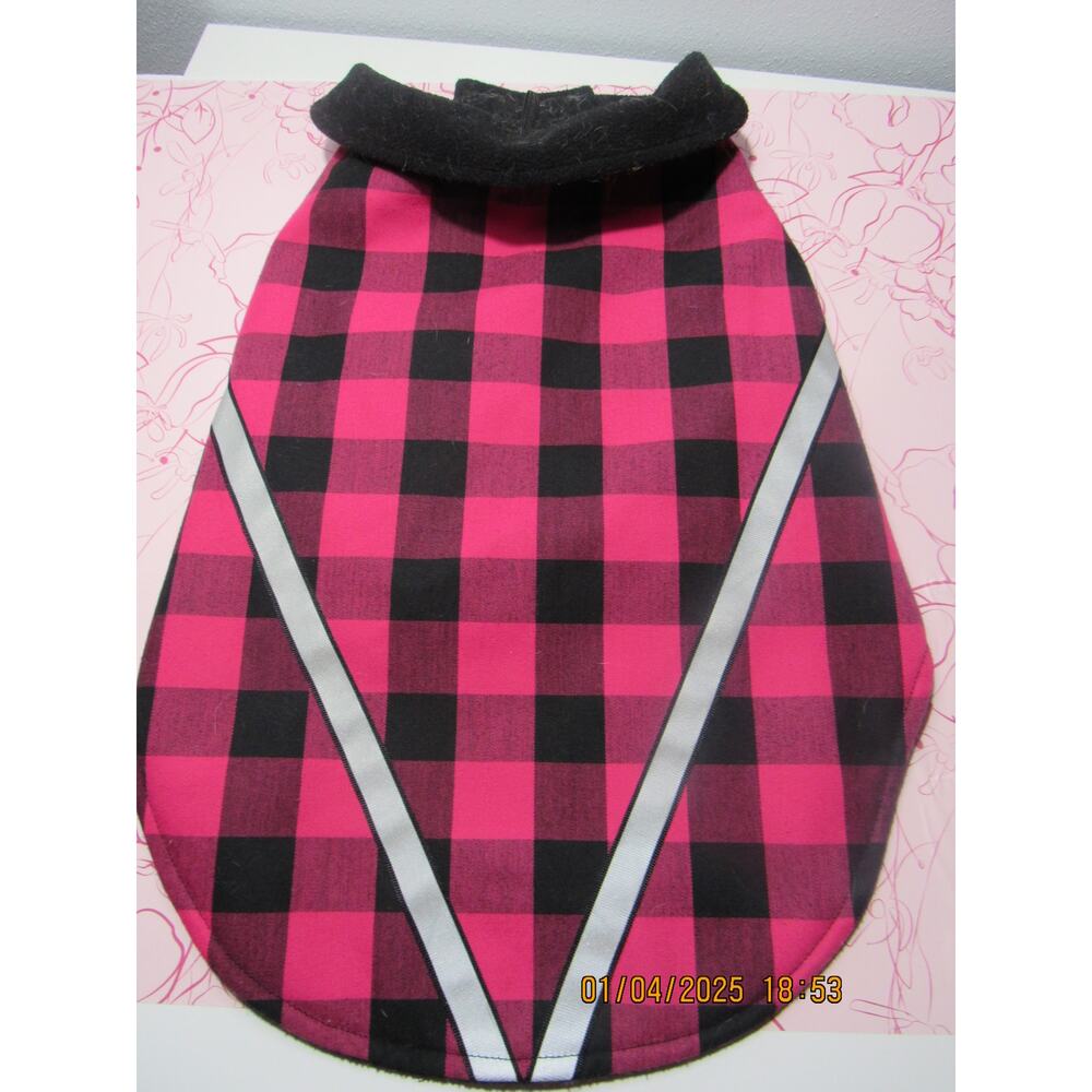 Pup in Plaid – Medium Dog Jacket in Chic Pink & Black